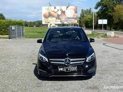 Czarny Używany 2016 Mercedes B180 Minivan | 53 800 zł (Dobra cena)
