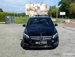 Czarny Używany 2016 Mercedes B180 Minivan | 53 800 zł (Super Cena)