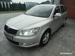 Srebrny Używany 2011 Skoda Octavia Kombi | 19 500 zł (Uczciwa cena)