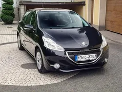 Czarny Używany 2012 Peugeot 208 Hatchback | 19 900 zł (Uczciwa cena)