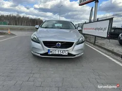 Srebrny Używany 2015 Volvo V40 Kombi | 45 800 zł (Dość drogi)