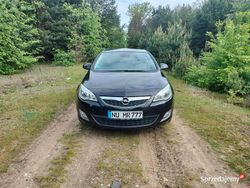 Czarny Używany 2011 Opel Astra Hatchback | 16 500 zł (Super Cena)