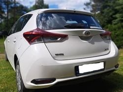 Biały Używany 2015 Toyota Auris Hatchback | 25 900 zł (Dobra cena)
