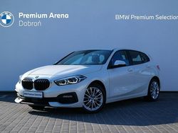 Biały (metalik) Używany 2021 BMW 118 Hatchback | 89 900 zł (Uczciwa cena)