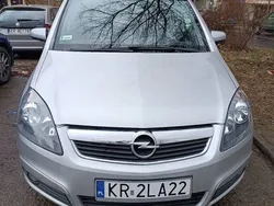 Srebrny Używany 2006 Opel Zafira Minivan | 9900 zł (Uczciwa cena)