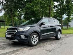 Czarny Używany 2017 Ford Kuga SUV | 49 900 zł (Dobra cena)