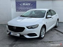 Biały Używany 2018 Opel Insignia Sedan/Limuzyna | 51 890 zł (Uczciwa cena)