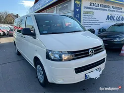 Kremowy Używany 2015 VW Caravelle Minivan | 53 000 zł