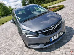 Szary (metalik) Używany 2019 Opel Zafira Life Van | 46 900 zł