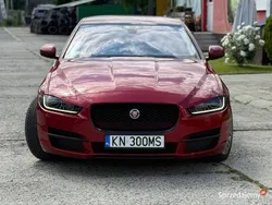 Bordowy Używany 2016 Jaguar XE Sedan/Limuzyna | 44 900 zł (Super Cena)