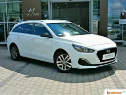 Biały Używany 2019 Hyundai i30 Comfort Kombi | 54 000 zł (Drogi)
