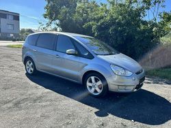 Szary Używany 2008 Ford S-MAX S Minivan | 15 900 zł