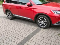 Czerwony Używany 2016 Mitsubishi Outlander SUV | 79 900 zł (Drogi)