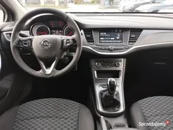 Biały Używany 2019 Opel Astra Kombi | 34 800 zł (Super Cena)