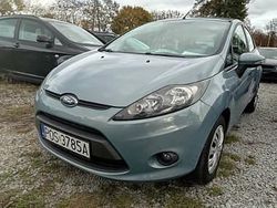 Srebrny Używany 2010 Ford Fiesta Hatchback | 15 900 zł (Uczciwa cena)