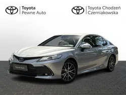 Srebrny Używany 2023 Toyota Camry Executive Sedan/Limuzyna | 149 900 zł (Dobra cena)