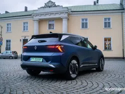 Używany 2024 Renault Scénic Iconic Minivan | 176 420 zł