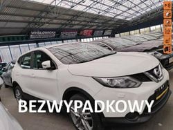 Biały Używany 2015 Nissan Qashqai SUV | 41 450 zł (Uczciwa cena)