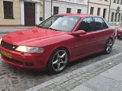 Czerwony Używany 1996 Opel Vectra Sedan/Limuzyna | 9900 zł