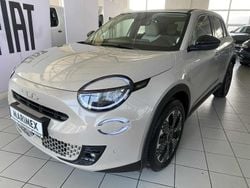 Lakier metalizowany kremowy cappucino Nowe 2025 Fiat 600 La Prima SUV | 108 800 zł (Uczciwa cena)