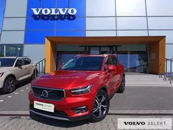 Czerwony Używany 2021 Volvo XC40 SUV | 123 900 zł (Dobra cena)