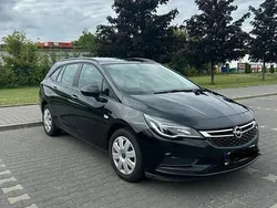 Czarny Używany 2019 Opel Astra Kombi | 50 700 zł (Uczciwa cena)
