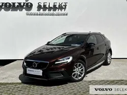Brązowy Używany 2017 Volvo V40 CC Kombi | 72 900 zł