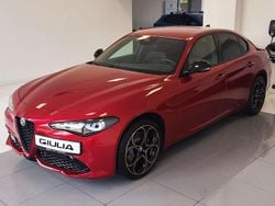 Lakier specjalny czerwony etna red Nowe 2025 Alfa Romeo Giulia Sedan/Limuzyna | 237 422 zł (Uczciwa cena)