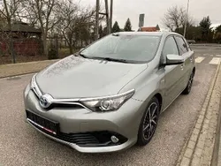 Inny kolor Używany 2017 Toyota Auris Hybrid Hatchback | 63 300 zł (Drogi)