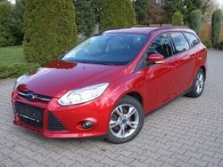 Bordowy Używany 2014 Ford Focus Sedan/Limuzyna | 23 900 zł (Uczciwa cena)
