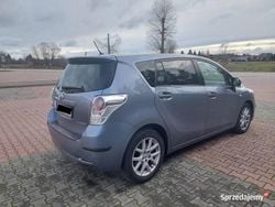Niebieski Używany 2012 Toyota Verso Minivan | 23 900 zł (Uczciwa cena)