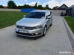 Srebrny Używany 2010 VW Passat Highline Kombi | 23 500 zł (Dość drogi)