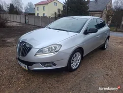 Srebrny Używany 2008 Lancia Delta Hatchback | 17 600 zł (Uczciwa cena)