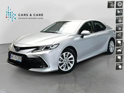 Srebrny (metalik) Używany 2023 Toyota Camry Comfort Sedan/Limuzyna | 124 900 zł (Uczciwa cena)