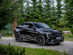 Czarny (metalik) Używany 2017 Mercedes GLE63 AMG AMG SUV | 299 999 zł