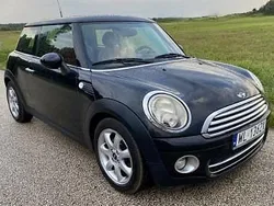 Czarny Używany 2009 Mini Cooper Hatchback | 17 800 zł (Dość drogi)