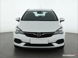 Biały Używany 2021 Opel Astra Kombi | 36 999 zł (Uczciwa cena)