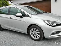 Srebrny Używany 2018 Opel Astra Kombi | 32 900 zł (Uczciwa cena)