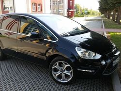 Czarny Używany 2011 Ford S-MAX S Minivan | 45 900 zł