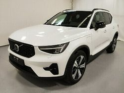 Biały Używany 2023 Volvo XC40 Plus SUV | 167 500 zł