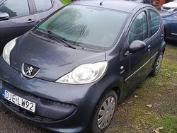 Szary Używany 2007 Peugeot 107 Hatchback | 7200 zł (Dobra cena)