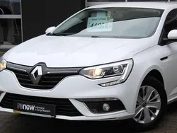 Biały Używany 2018 Renault Mégane IV Business Hatchback | 42 900 zł (Dość drogi)