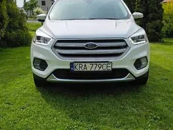 Biały Używany 2019 Ford Kuga Titanium SUV | 80 900 zł (Uczciwa cena)