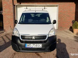 Biały Używany 2017 Peugeot Partner Minivan | 42 681 zł (Dość drogi)