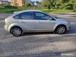 Srebrny Używany 2010 Ford Focus Ghia Hatchback | 11 900 zł (Dobra cena)