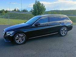 Czarny Używany 2018 Mercedes A180 Kombi | 74 000 zł (Uczciwa cena)
