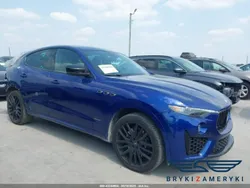Niebieski ciemny Używany 2018 Maserati Levante SUV | 76 880 zł