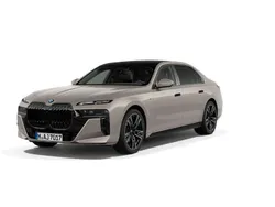 Szary oxide metalizowany Używany 2025 BMW 740 Comfort Edition Sedan/Limuzyna | 599 900 zł