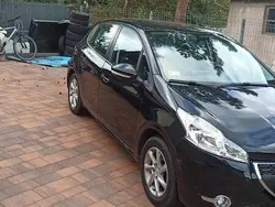 Czarny Używany 2013 Peugeot 208 Hatchback | 17 500 zł (Dobra cena)