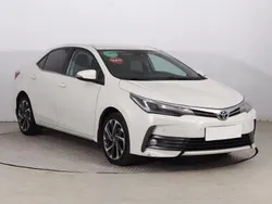 Biały Używany 2017 Toyota Corolla Sedan/Limuzyna | 52 999 zł (Uczciwa cena)